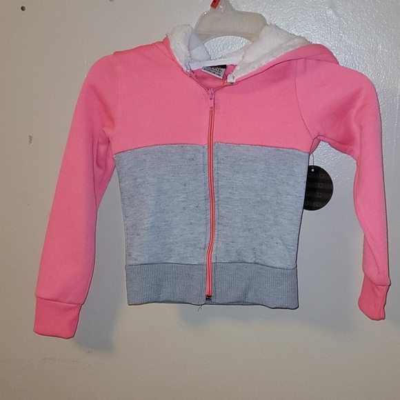 NWT faux fur hoodie zip up sweater - Picture 1 of 5